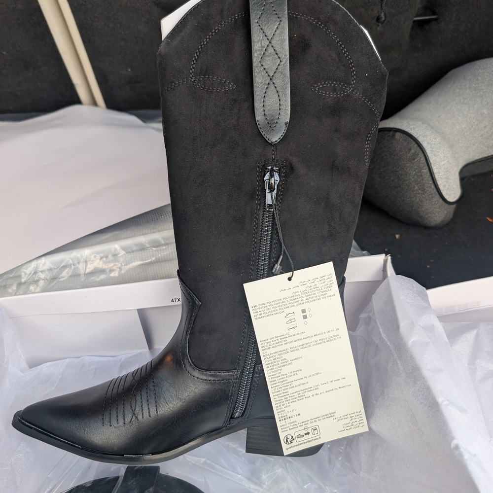 Black Heeled Cowgirl Boots